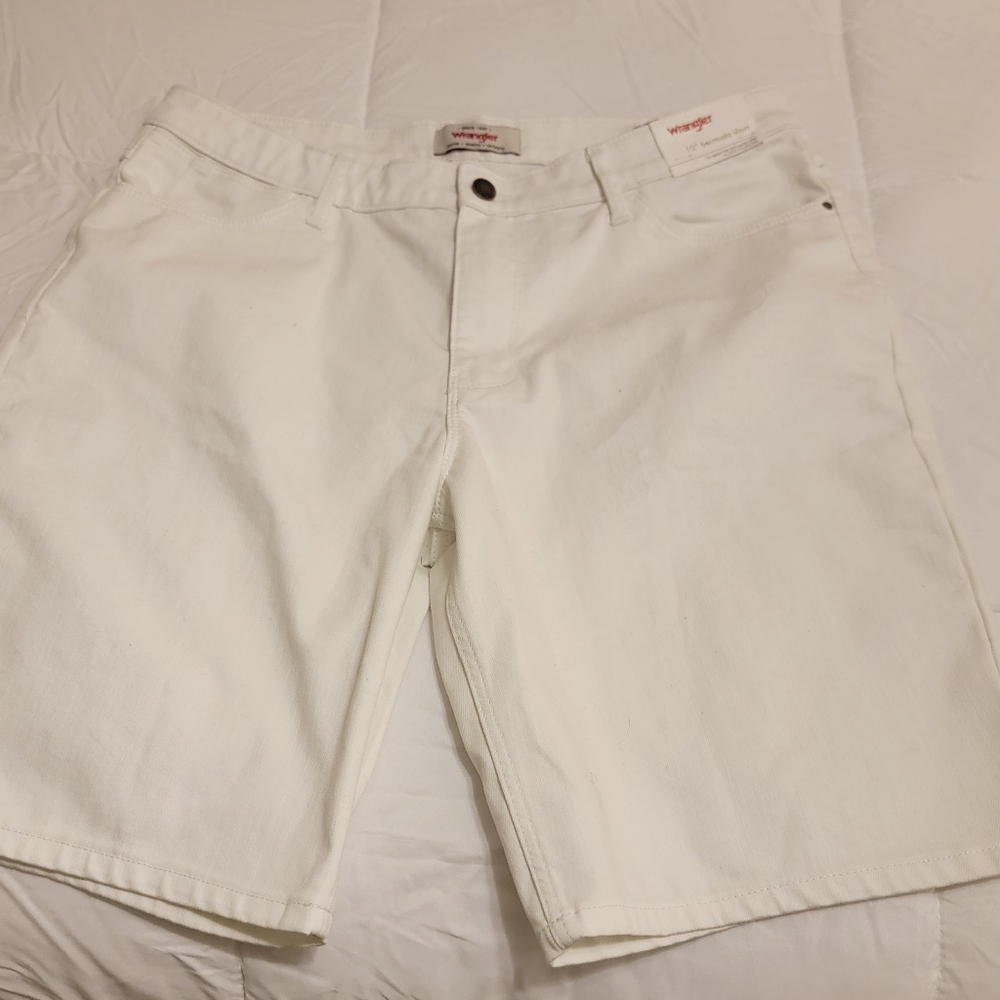 Wrangler Midrise 9" Bermuda Shorts Size 12